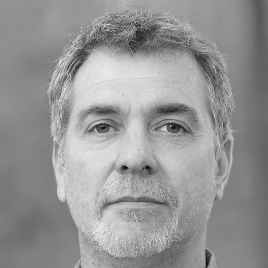 Bjørn Ketilsson, Gründer und Finanzstratege bei extenorialo