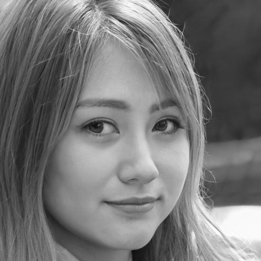 Portraitfoto von Adrienne Bösch